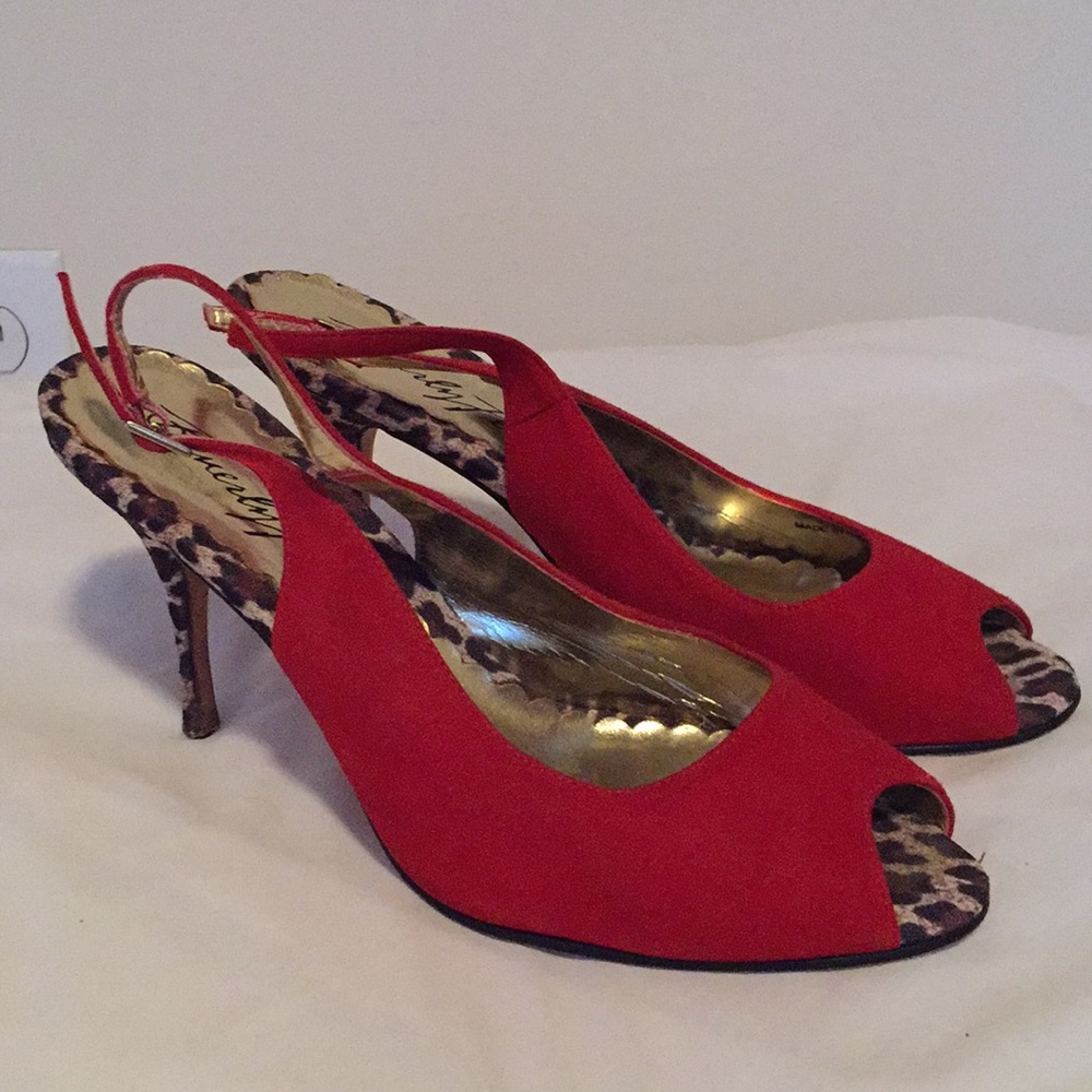 Shoes - Picture 1 of 3
